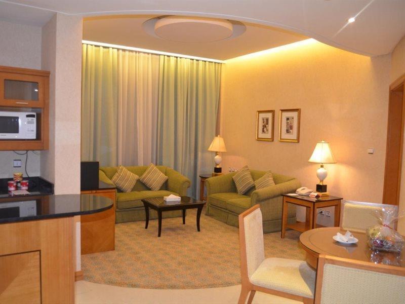 Eastyard Khobar Hotel - Formerly Ramada By Wyndham Khobar Exterior photo