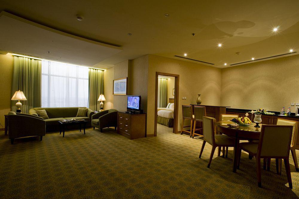Eastyard Khobar Hotel - Formerly Ramada By Wyndham Khobar Room photo